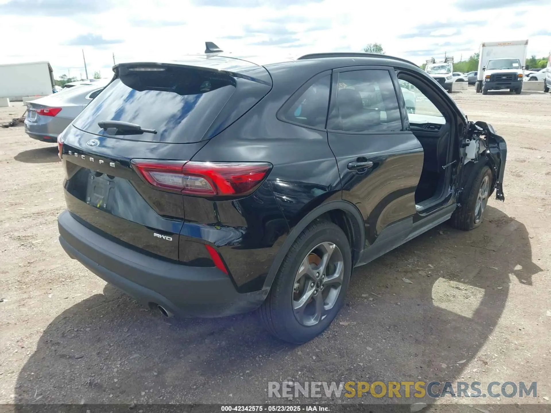 4 Photograph of a damaged car 1FMCU9MNXSUA63061 FORD ESCAPE 2025