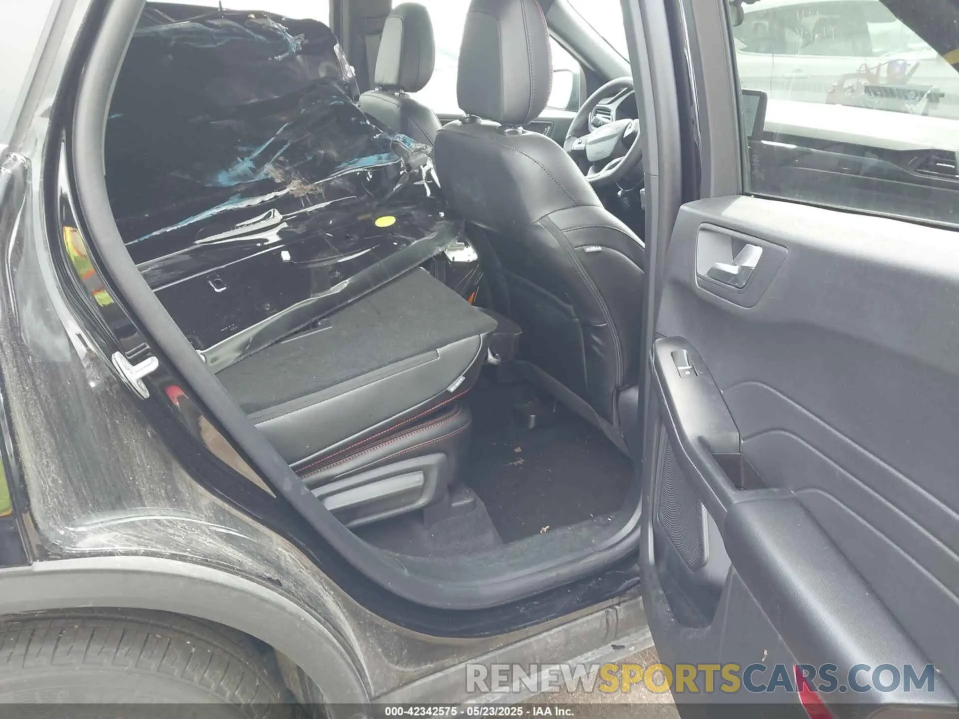 8 Photograph of a damaged car 1FMCU9MNXSUA63061 FORD ESCAPE 2025