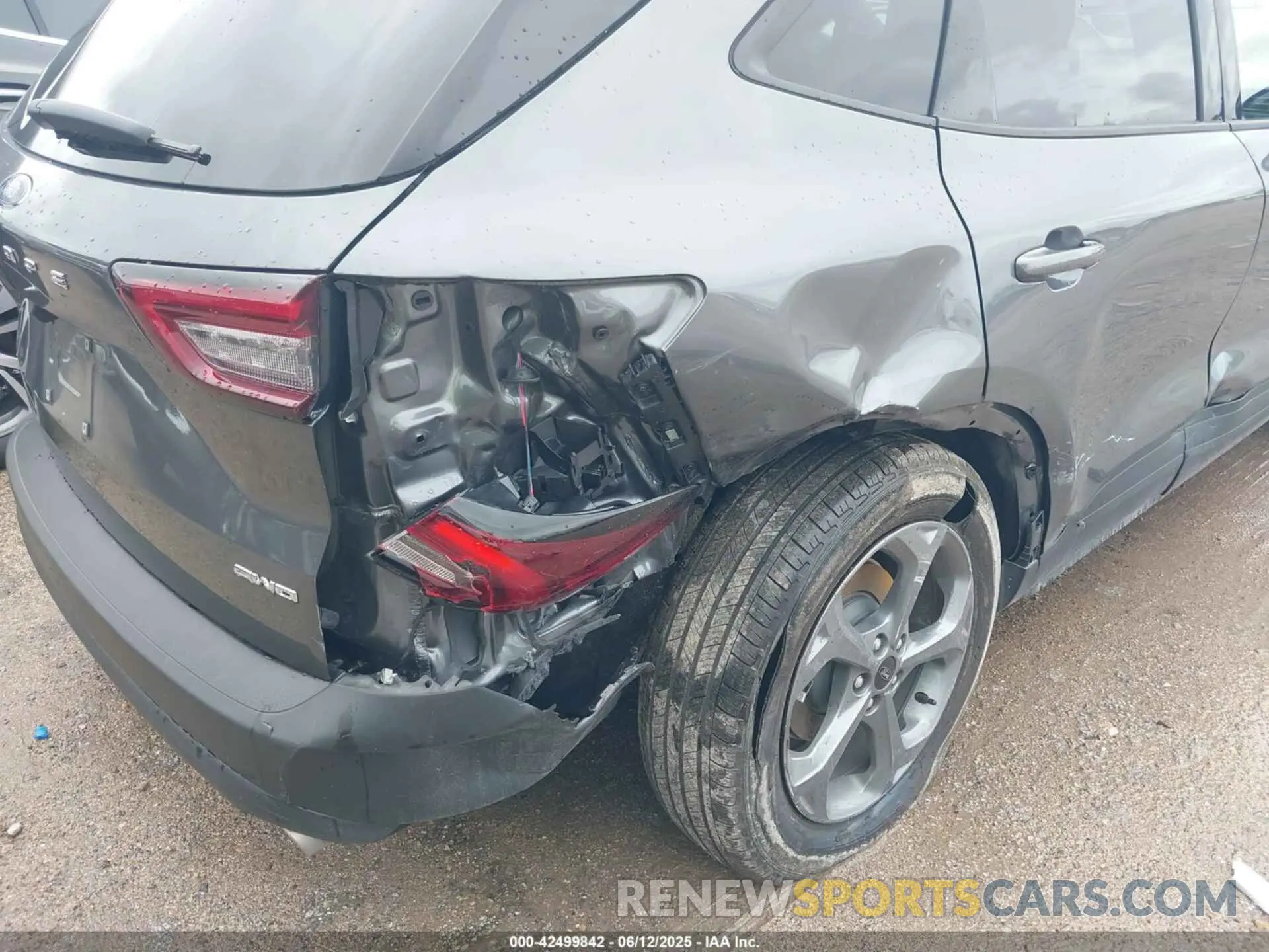 6 Photograph of a damaged car 1FMCU9NA9SUA41595 FORD ESCAPE 2025