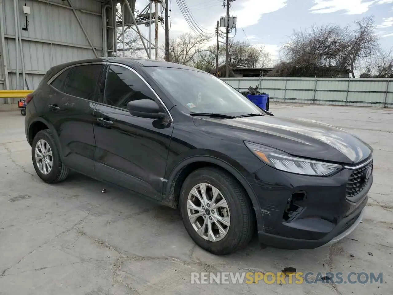 4 Photograph of a damaged car 1FMCU0GNXPUA54424 FORD ESCAPE ACT 2023