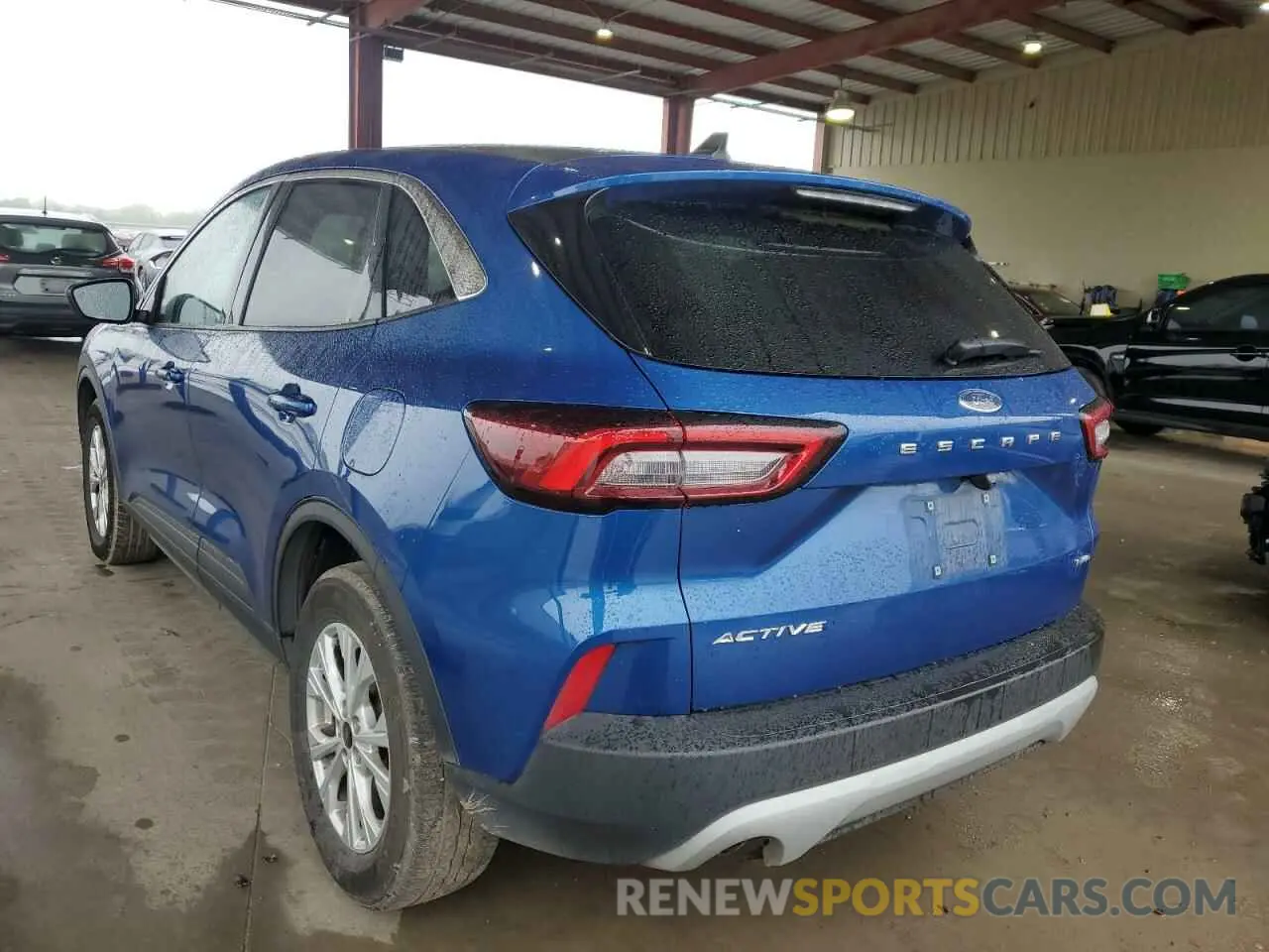 2 Фотография поврежденного автомобиля 1FMCU9GN6PUA34112 FORD ESCAPE ACT 2023