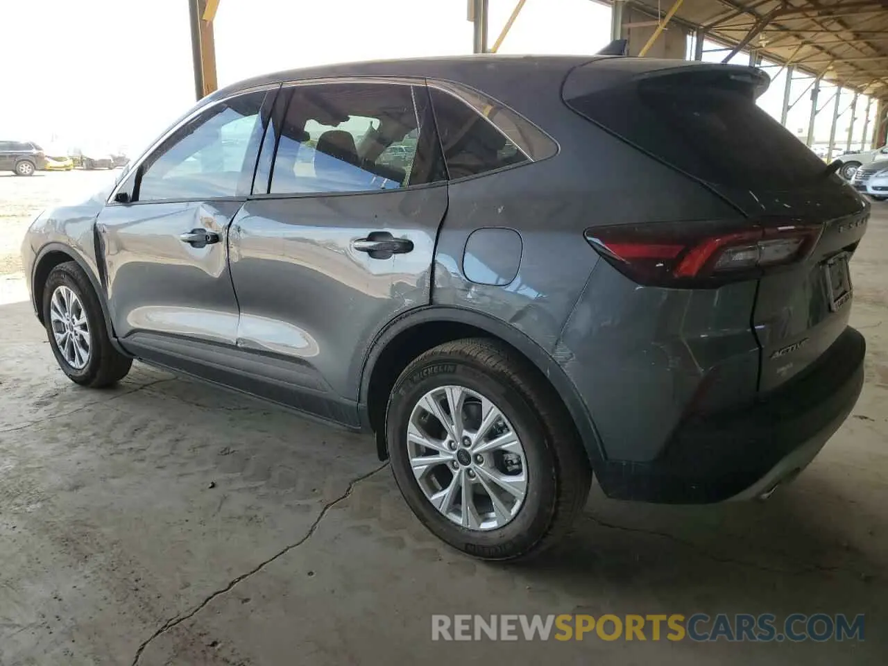 2 Фотография поврежденного автомобиля 1FMCU0GN0RUB24161 FORD ESCAPE ACT 2024