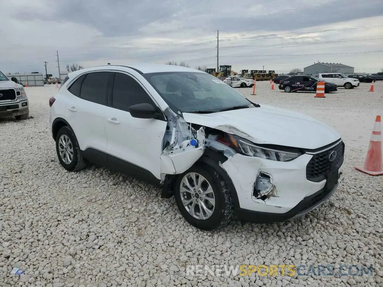 4 Фотография поврежденного автомобиля 1FMCU0GN0RUB35516 FORD ESCAPE ACT 2024