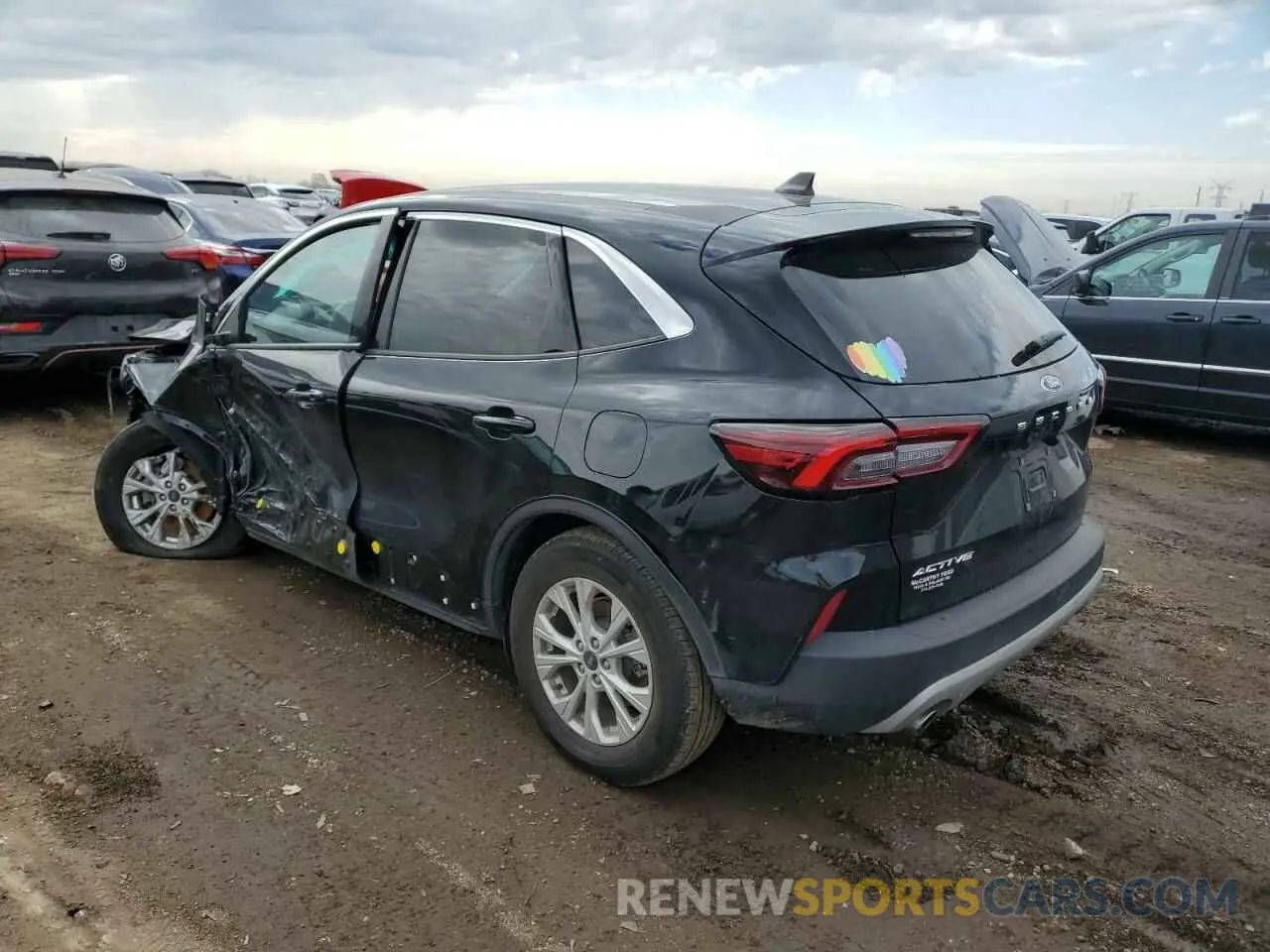 2 Фотография поврежденного автомобиля 1FMCU0GN1RUA15756 FORD ESCAPE ACT 2024