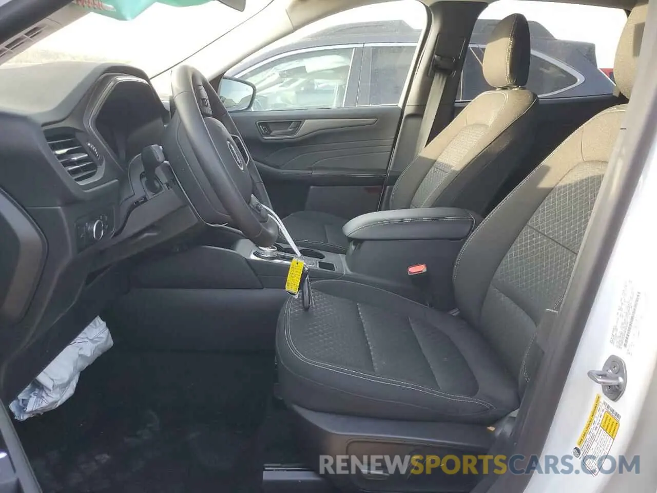 7 Photograph of a damaged car 1FMCU0GNXRUB26290 FORD ESCAPE ACT 2024