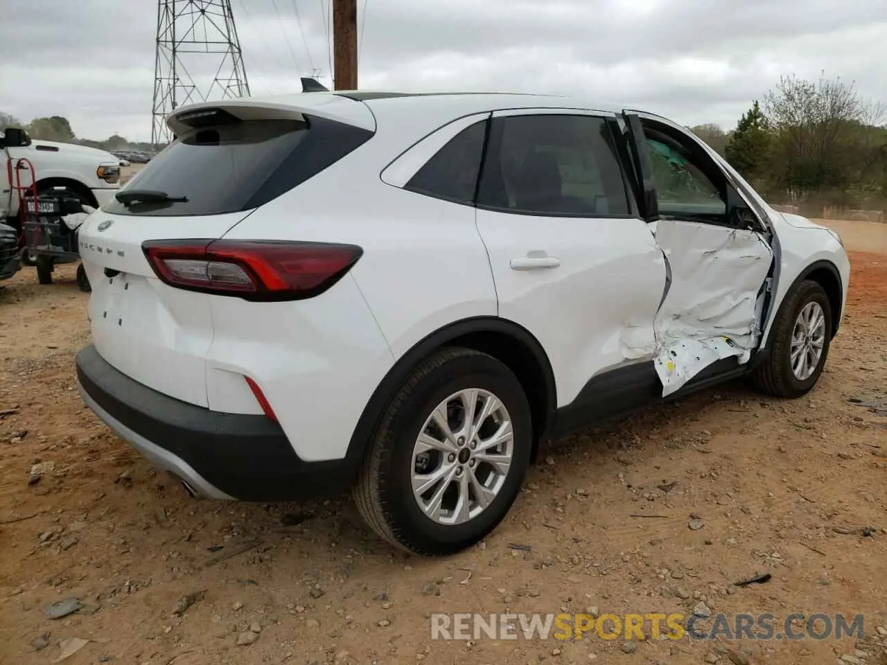3 Фотография поврежденного автомобиля 1FMCU0GNXRUB43834 FORD ESCAPE ACT 2024
