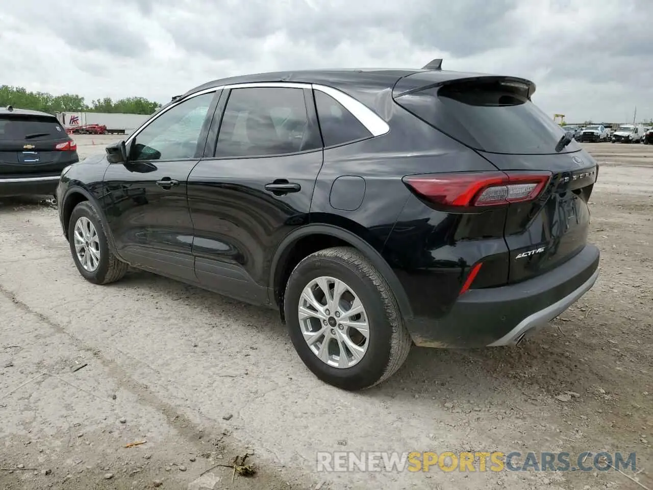 2 Фотография поврежденного автомобиля 1FMCU9GN2RUA42534 FORD ESCAPE ACT 2024