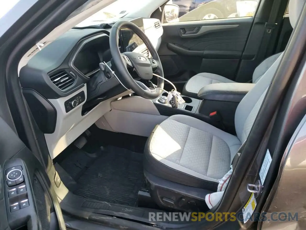 7 Фотография поврежденного автомобиля 1FMCU9GN2RUA88414 FORD ESCAPE ACT 2024