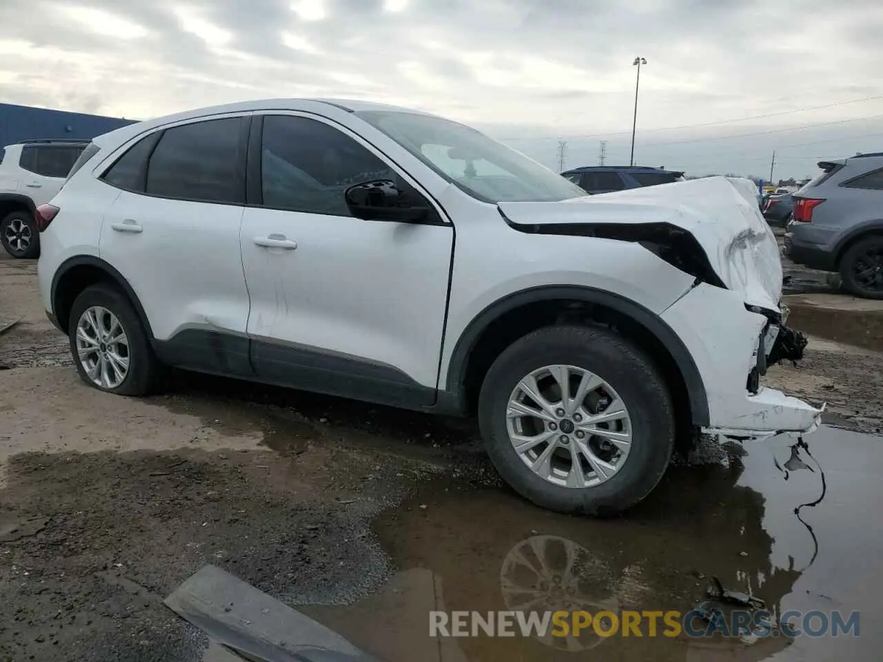 4 Photograph of a damaged car 1FMCU9GN4RUA39716 FORD ESCAPE ACT 2024