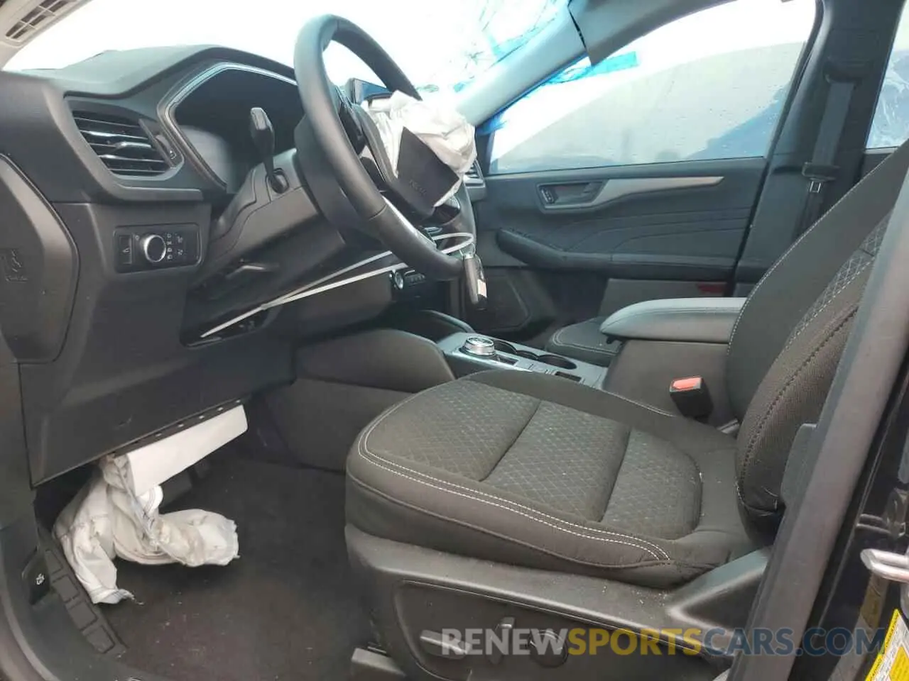 7 Фотография поврежденного автомобиля 1FMCU9GN4RUA92075 FORD ESCAPE ACT 2024
