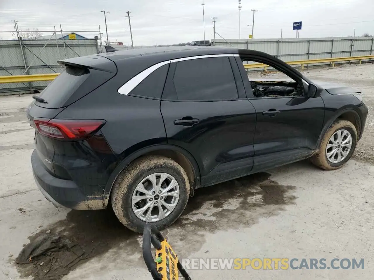 3 Photograph of a damaged car 1FMCU9GN8RUB32870 FORD ESCAPE ACT 2024