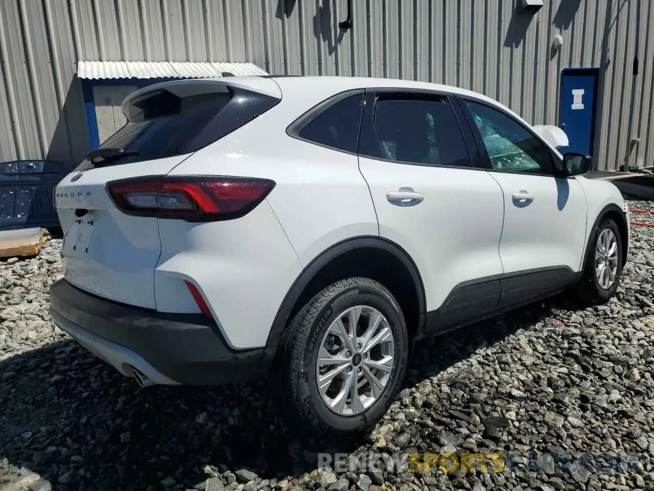 3 Photograph of a damaged car 1FMCU0GN4SUA62205 FORD ESCAPE ACT 2025