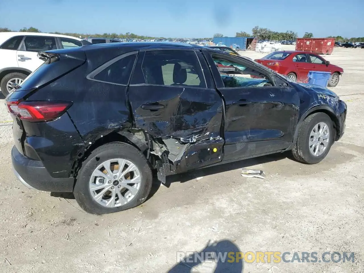 3 Фотография поврежденного автомобиля 1FMCU9GN5SUA59060 FORD ESCAPE ACT 2025