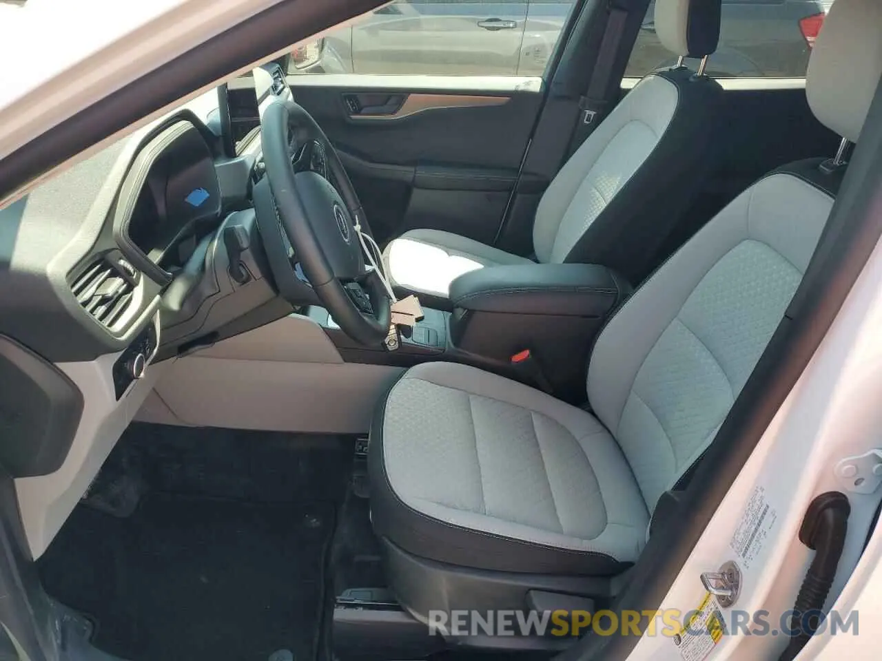 7 Photograph of a damaged car 1FMCU9GNXSUA30833 FORD ESCAPE ACT 2025