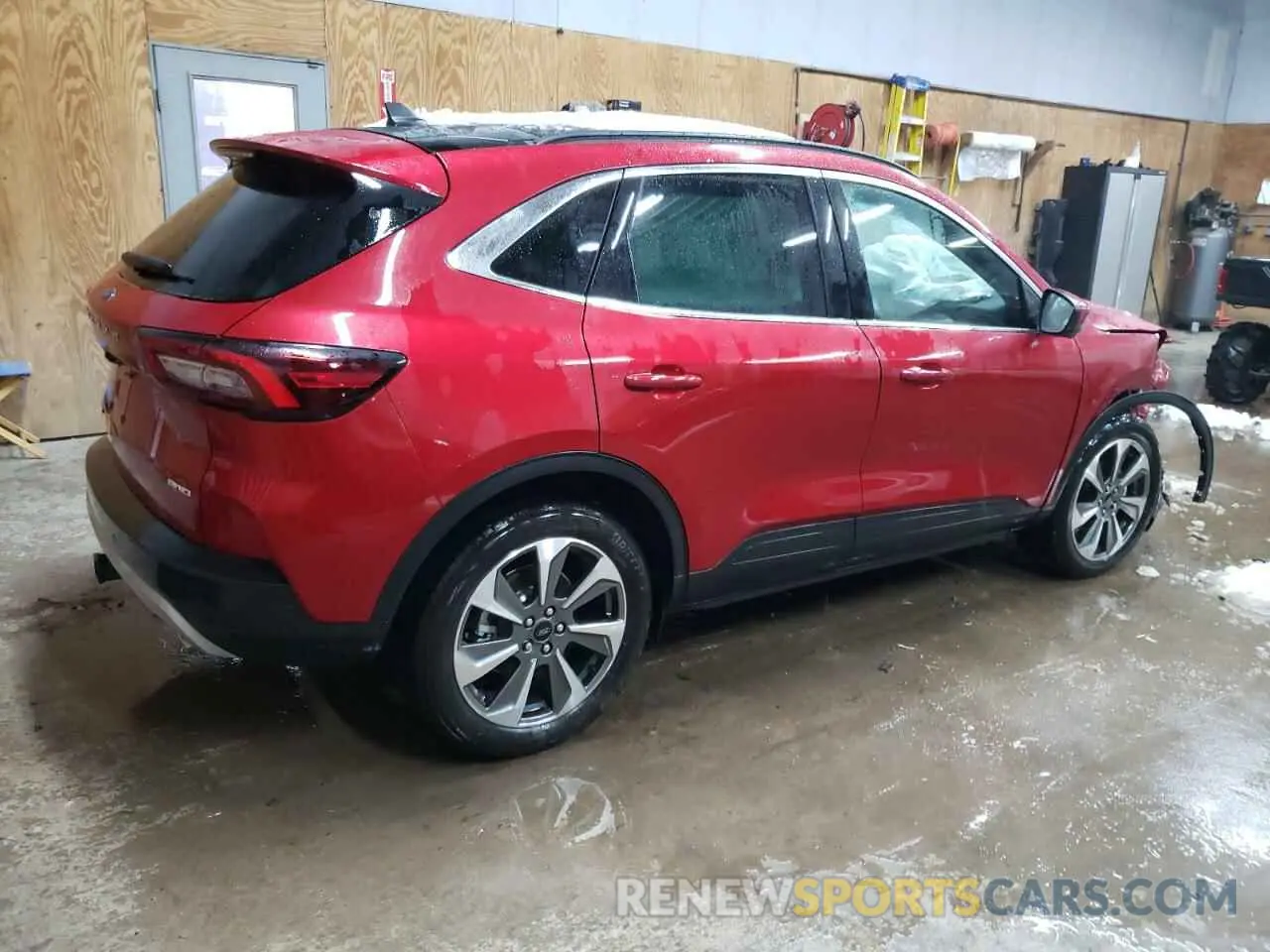 3 Фотография поврежденного автомобиля 1FMCU9JA0RUB33873 FORD ESCAPE PLA 2024
