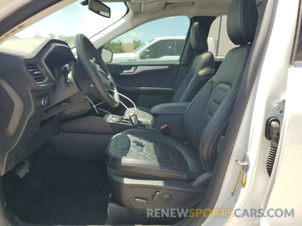7 Photograph of a damaged car 1FMCU9JAXRUB30298 FORD ESCAPE PLA 2024