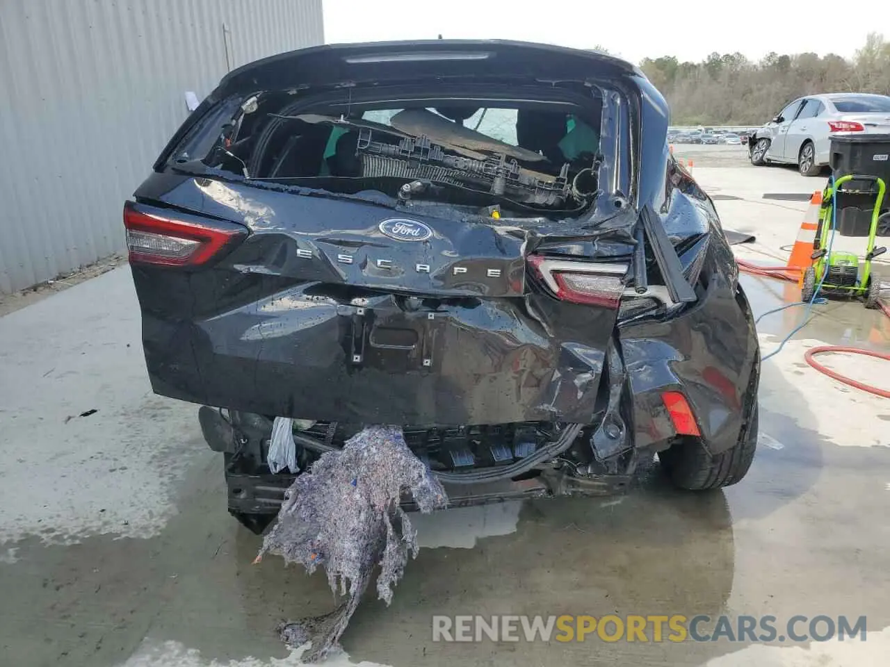 6 Photograph of a damaged car 1FMCU0MN2PUA10776 FORD ESCAPE ST 2023