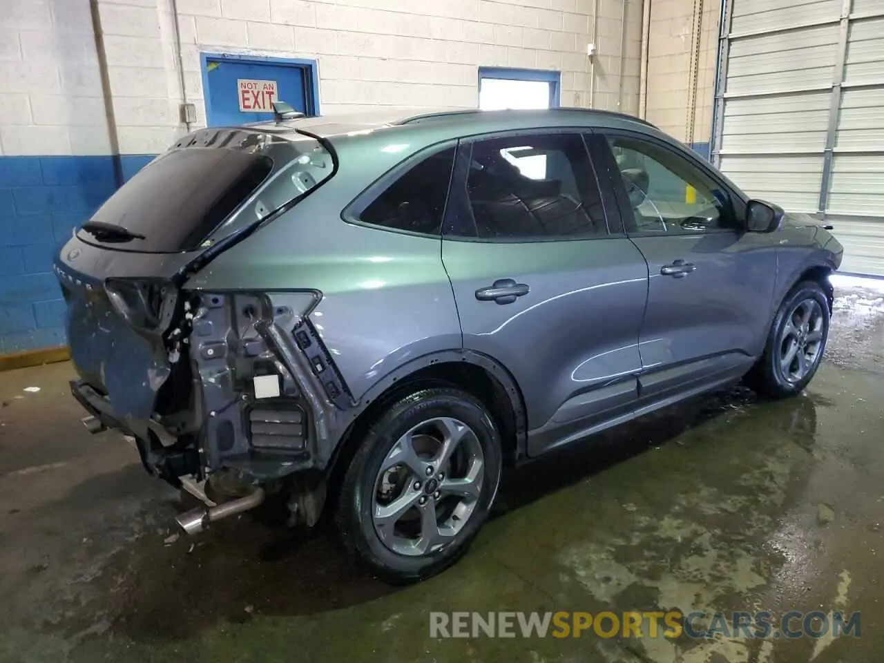 3 Фотография поврежденного автомобиля 1FMCU0MN7PUA05864 FORD ESCAPE ST 2023