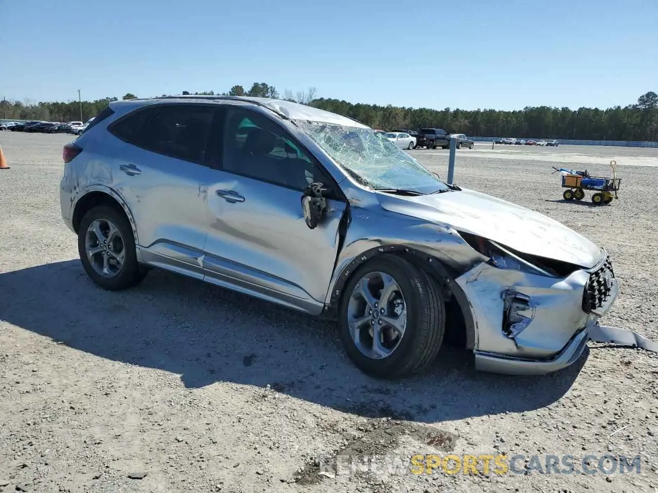 4 Фотография поврежденного автомобиля 1FMCU0MN7PUA13298 FORD ESCAPE ST 2023