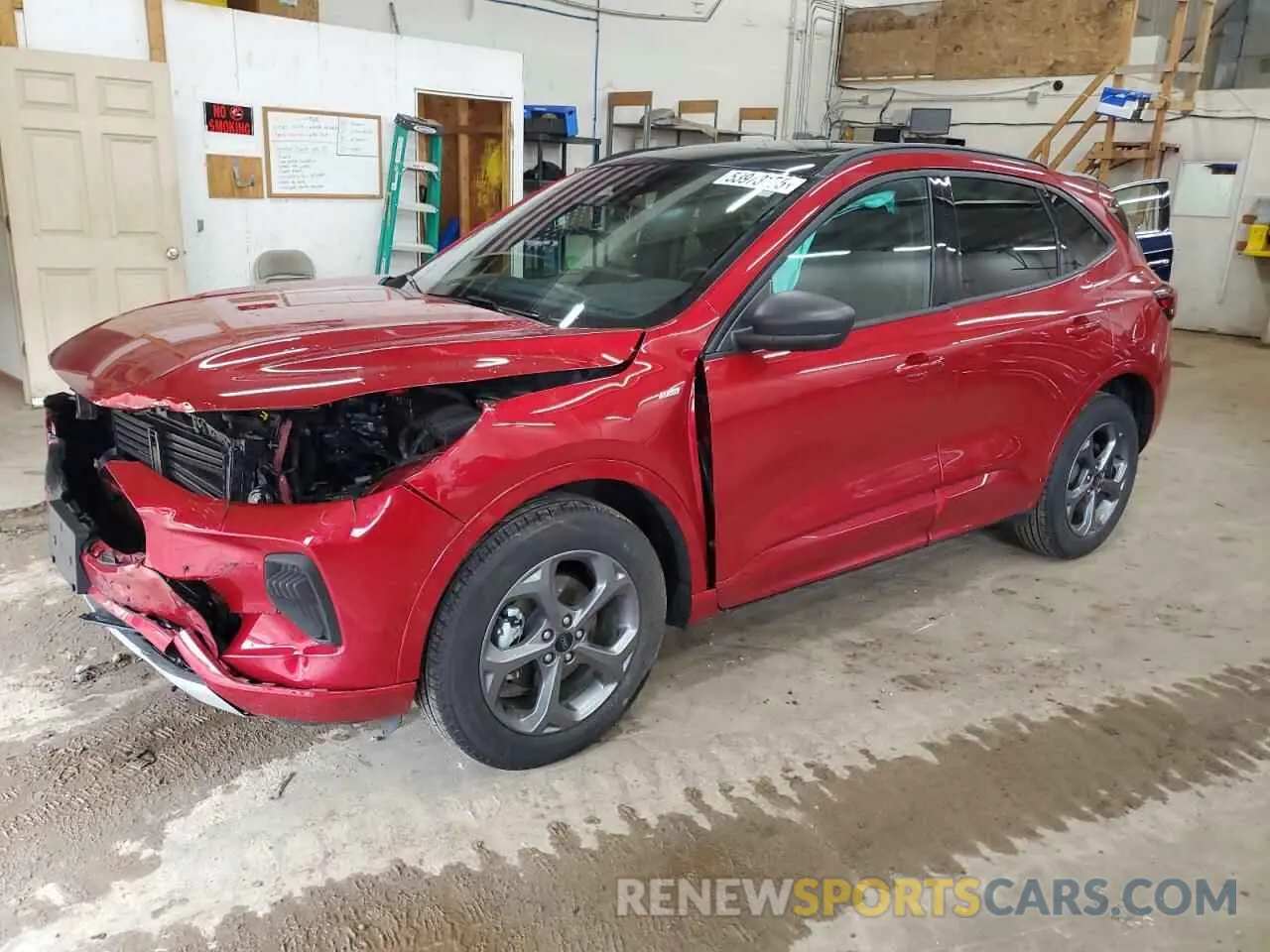 1 Фотография поврежденного автомобиля 1FMCU9MN5PUB46453 FORD ESCAPE ST 2023