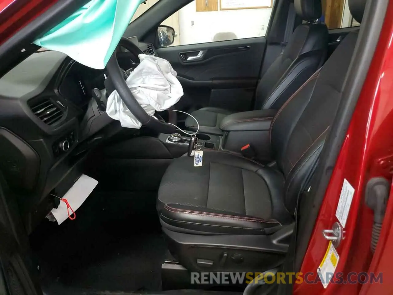 7 Фотография поврежденного автомобиля 1FMCU9MN5PUB46453 FORD ESCAPE ST 2023