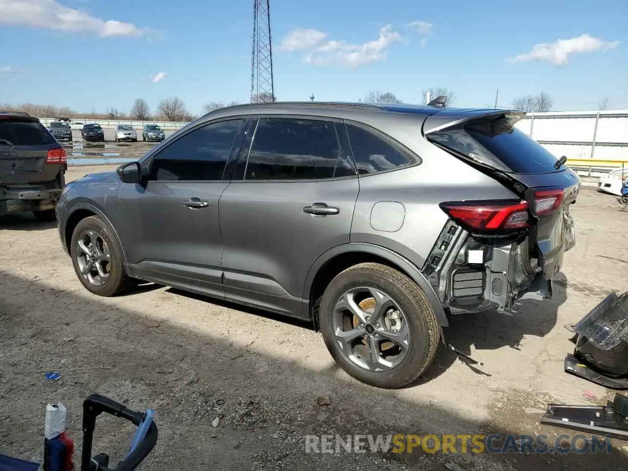 2 Фотография поврежденного автомобиля 1FMCU9MN8PUB12314 FORD ESCAPE ST 2023