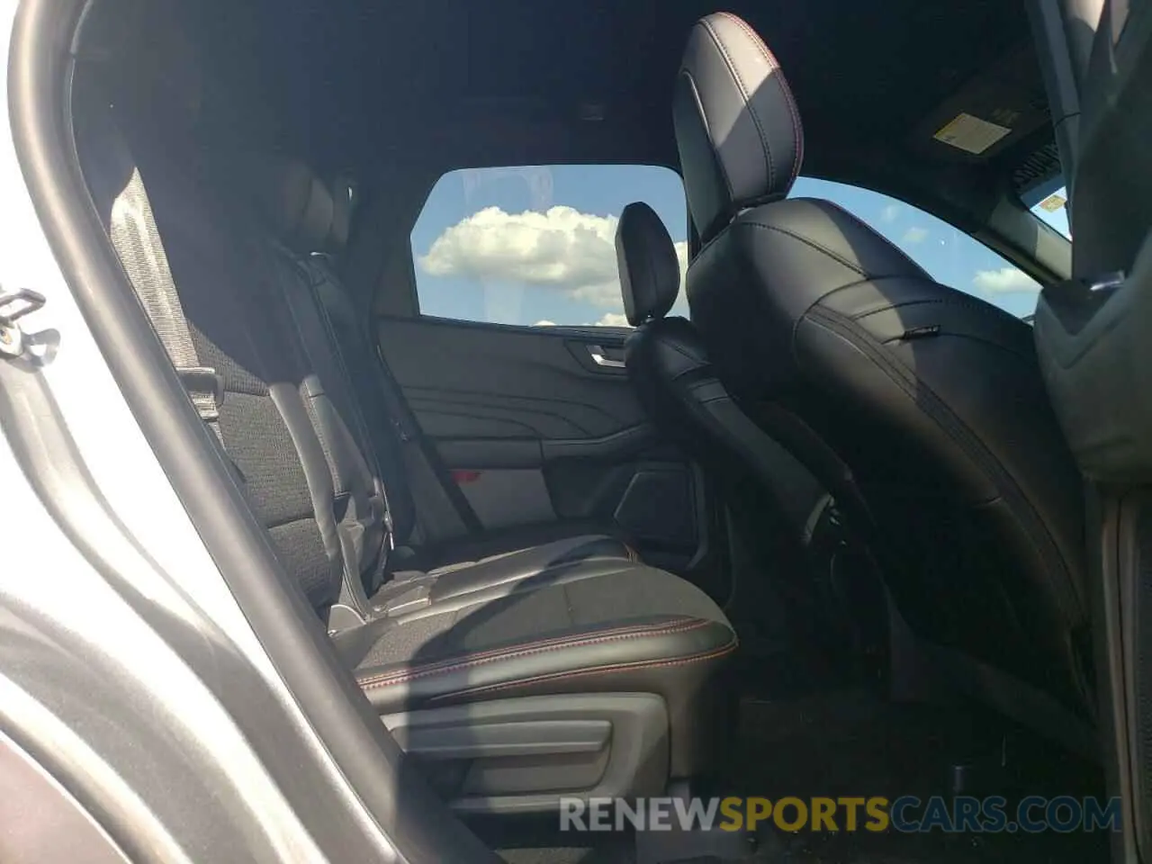 11 Фотография поврежденного автомобиля 1FMCU0MN3RUB31383 FORD ESCAPE ST 2024