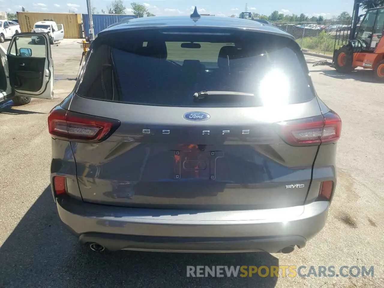 6 Photograph of a damaged car 1FMCU9MN0RUA62527 FORD ESCAPE ST 2024