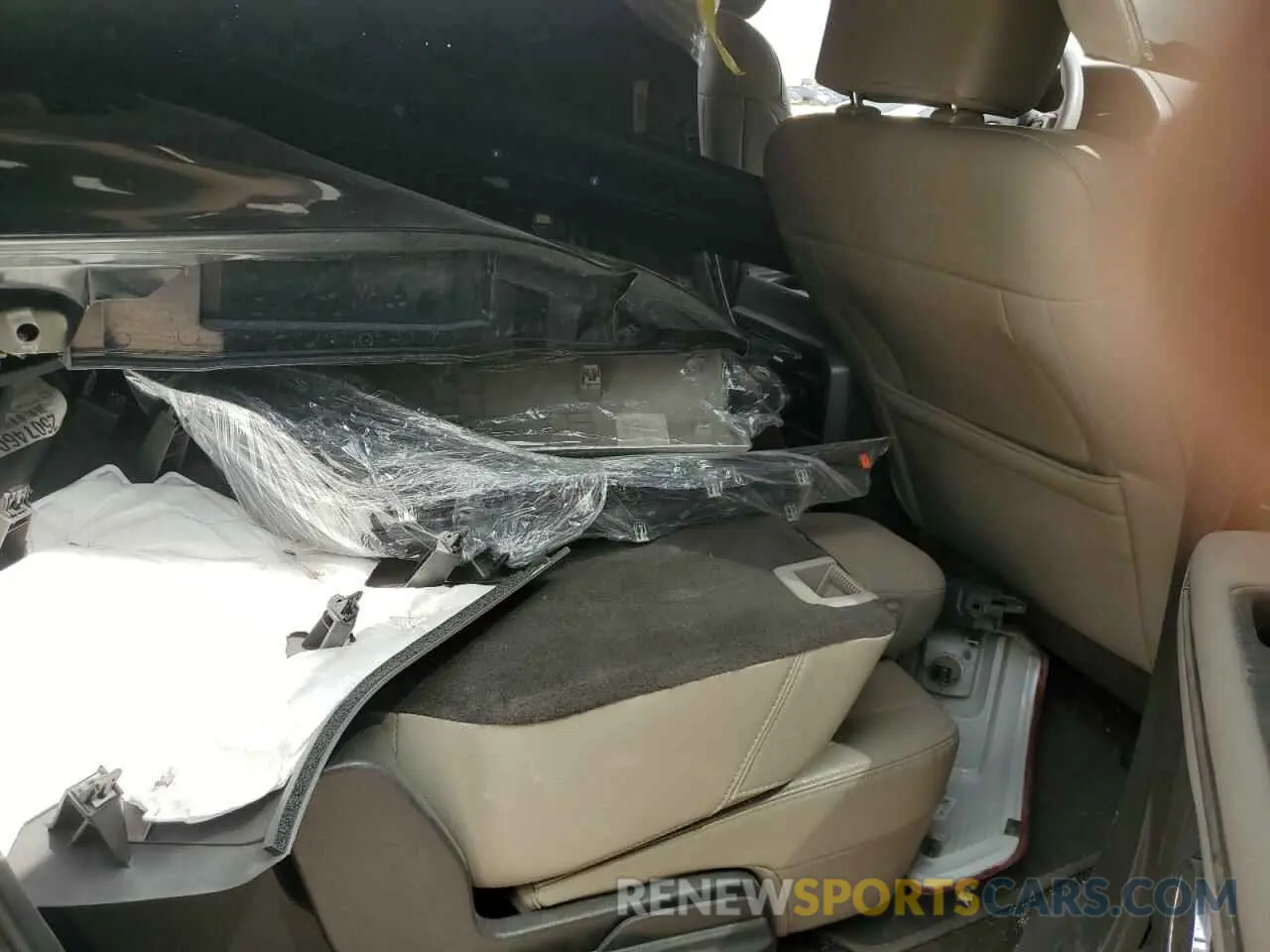 11 Photograph of a damaged car 1FMJK1HT0KEA82719 FORD EXPEDITION 2019