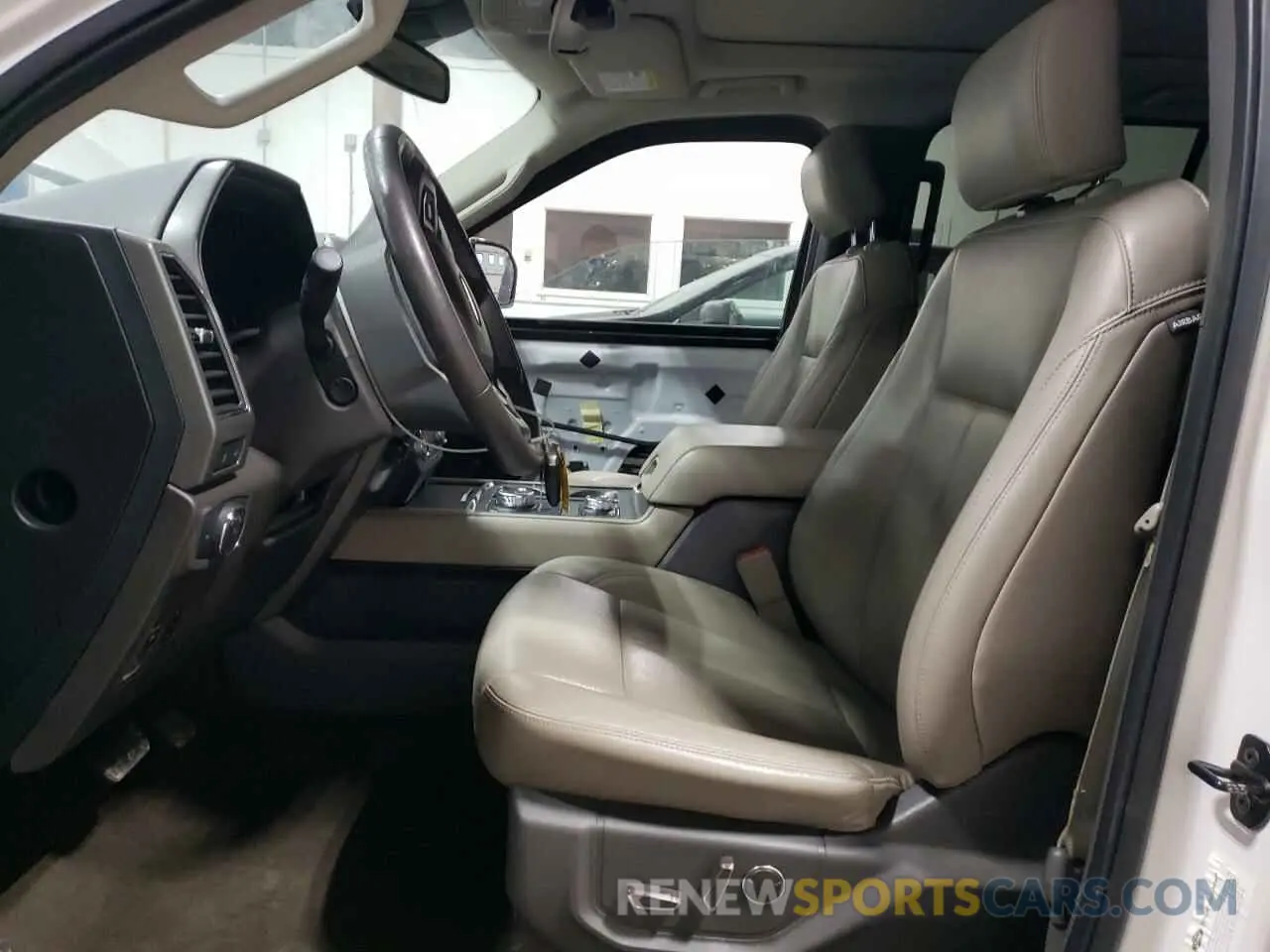 7 Фотография поврежденного автомобиля 1FMJK1JT2KEA70078 FORD EXPEDITION 2019