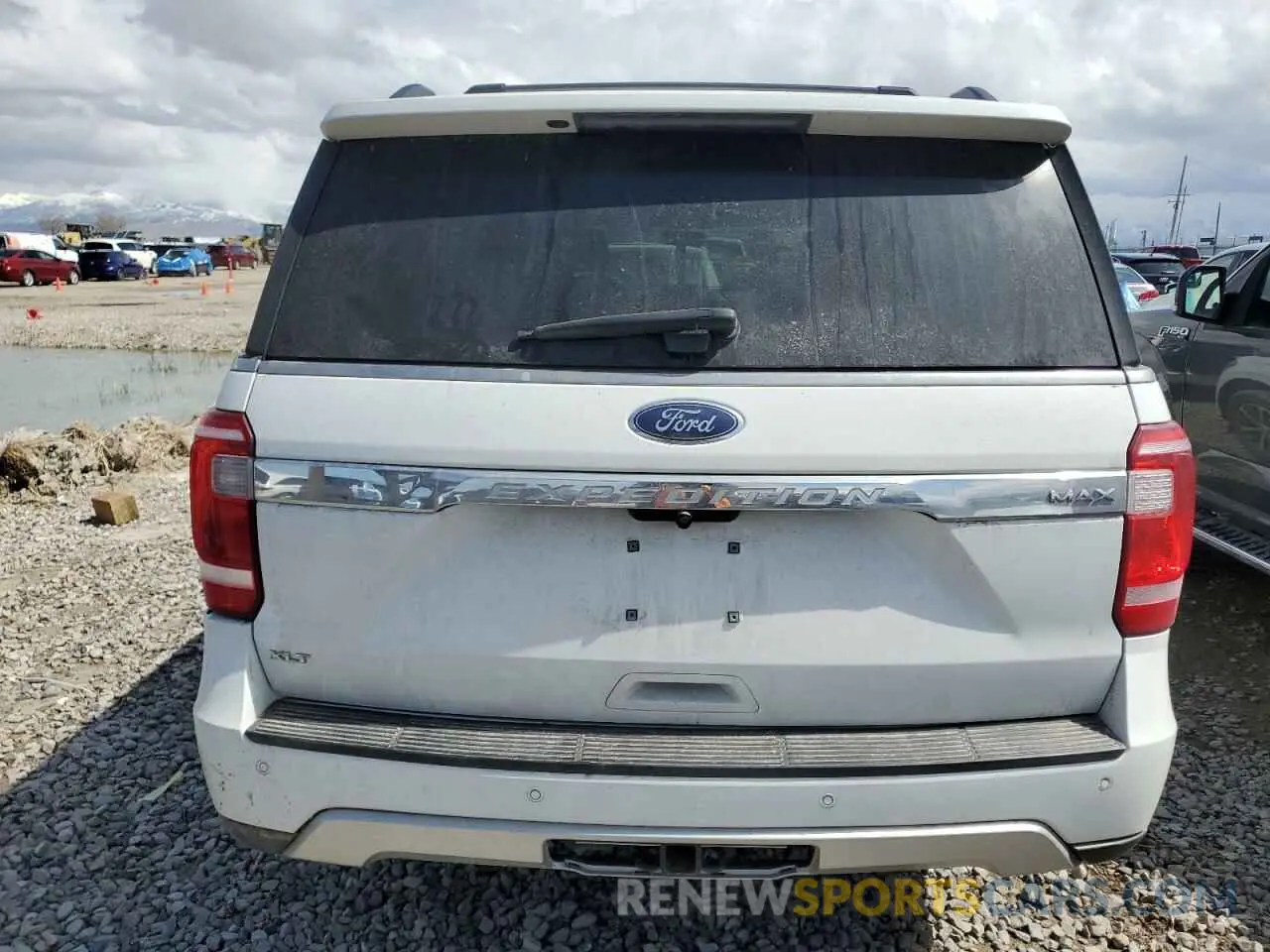 6 Photograph of a damaged car 1FMJK1JT8KEA39093 FORD EXPEDITION 2019