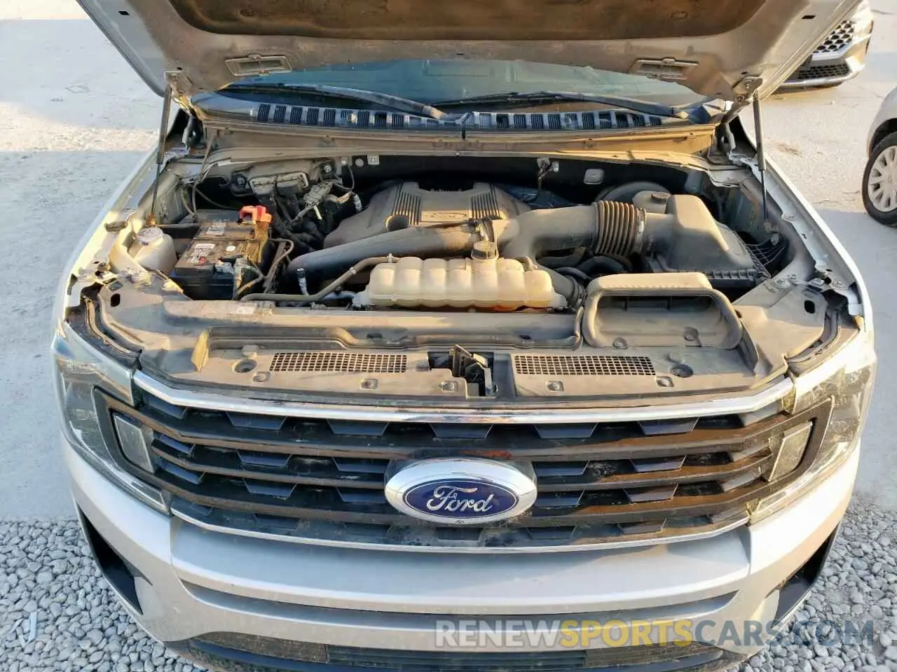 12 Photograph of a damaged car 1FMJK1KT4KEA76690 FORD EXPEDITION 2019