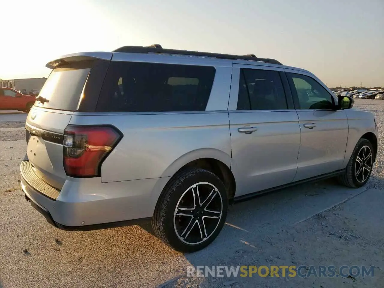 3 Photograph of a damaged car 1FMJK1KT4KEA76690 FORD EXPEDITION 2019