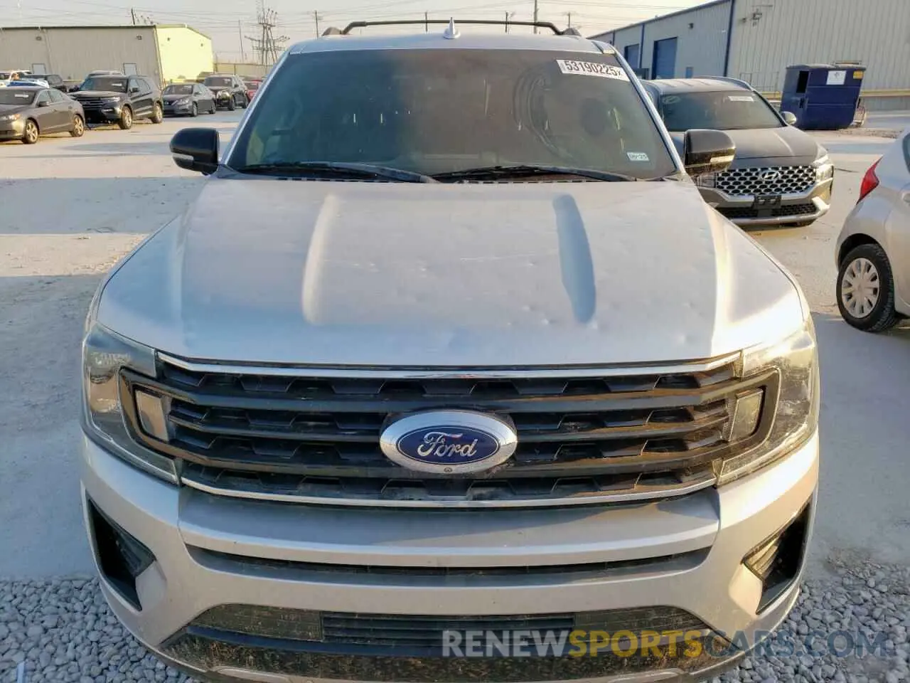 5 Photograph of a damaged car 1FMJK1KT4KEA76690 FORD EXPEDITION 2019