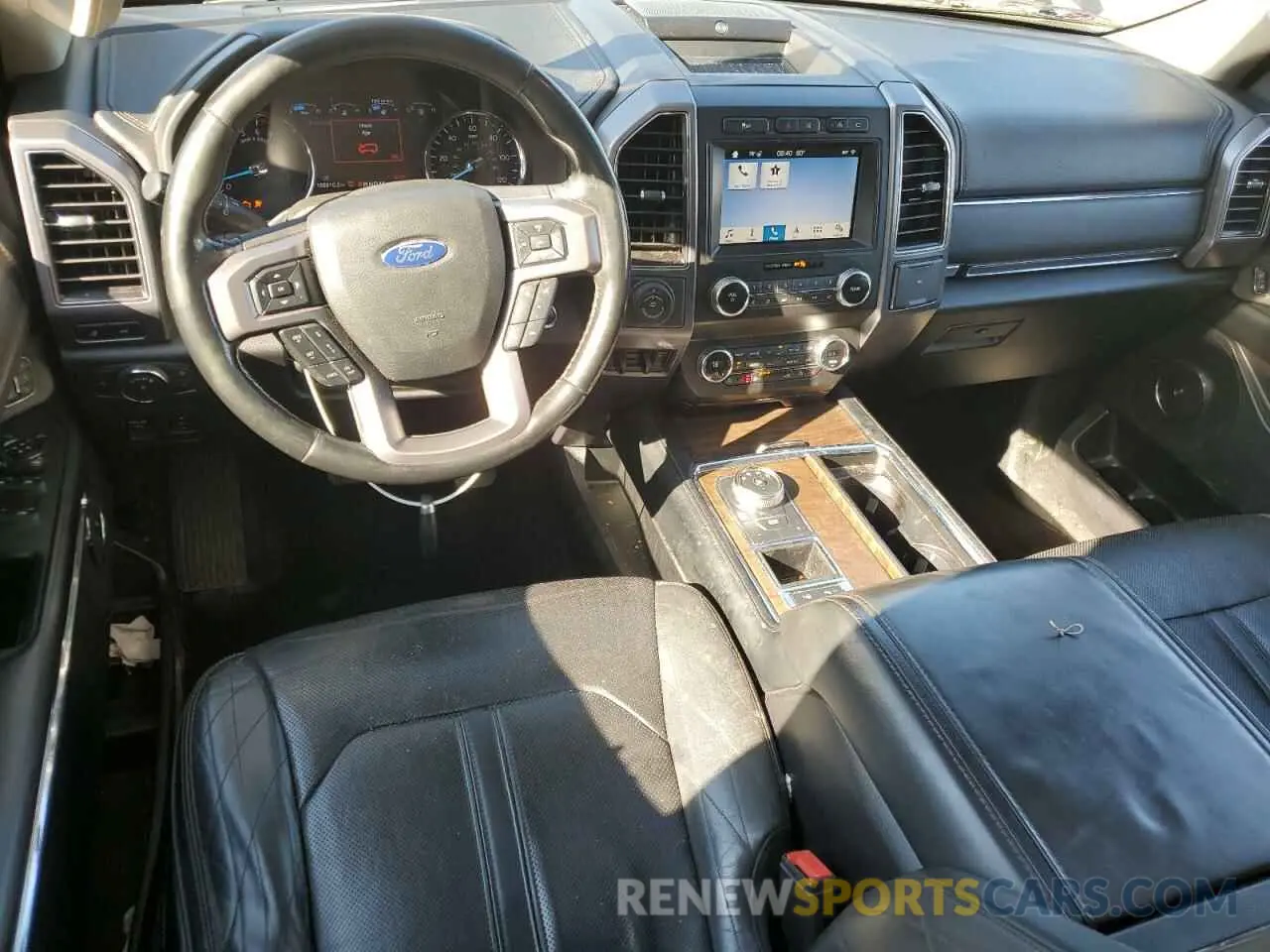 8 Photograph of a damaged car 1FMJK1LTXKEA14841 FORD EXPEDITION 2019