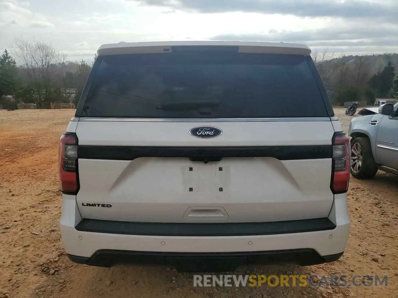 6 Photograph of a damaged car 1FMJK2AT5KEA88046 FORD EXPEDITION 2019