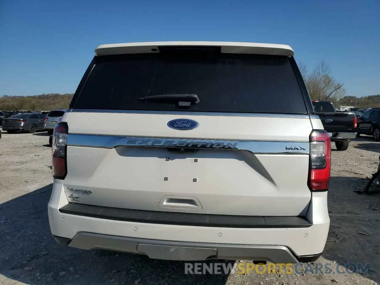 6 Photograph of a damaged car 1FMJK2AT8KEA69166 FORD EXPEDITION 2019