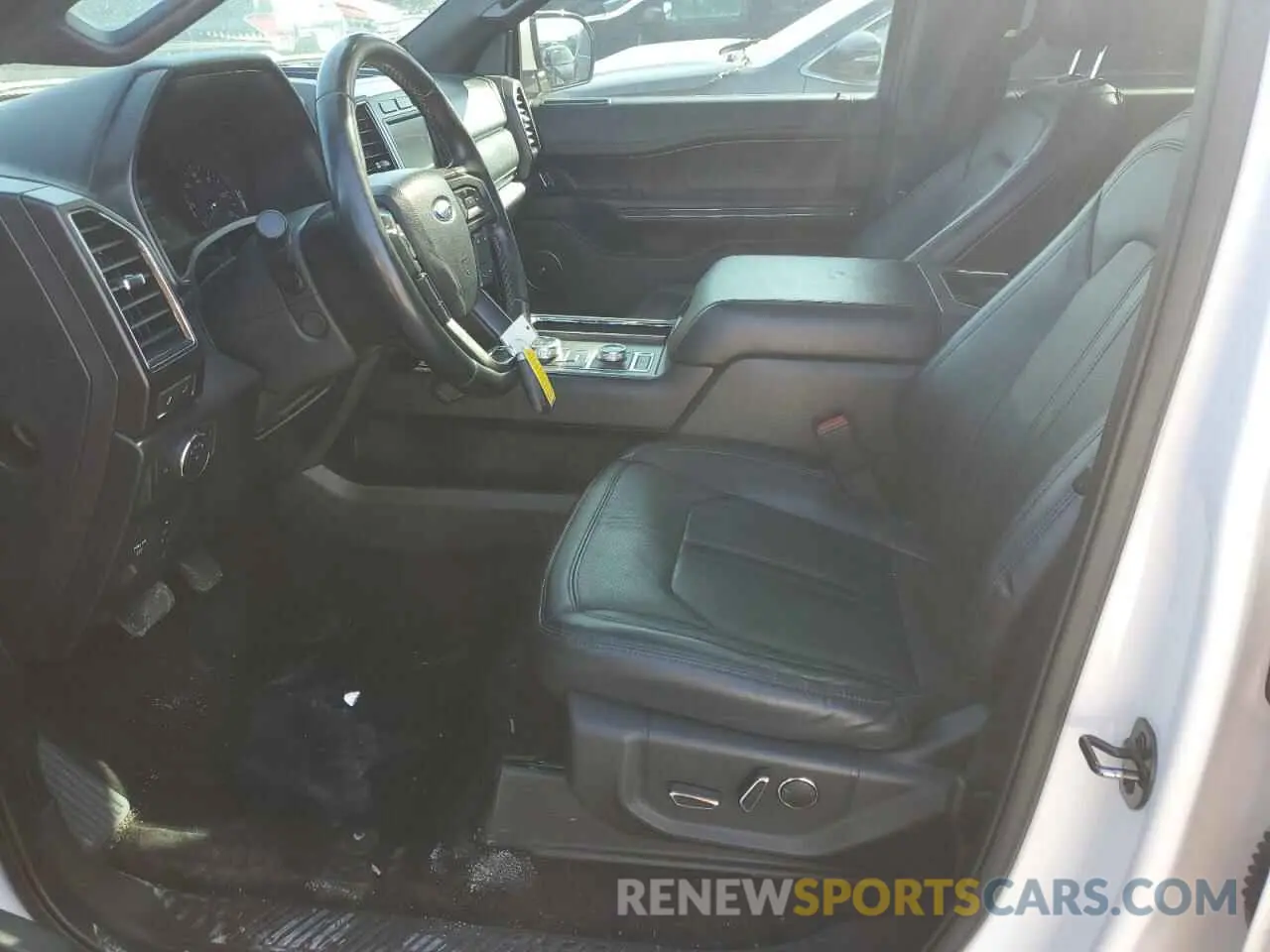 7 Photograph of a damaged car 1FMJK2AT8KEA69166 FORD EXPEDITION 2019