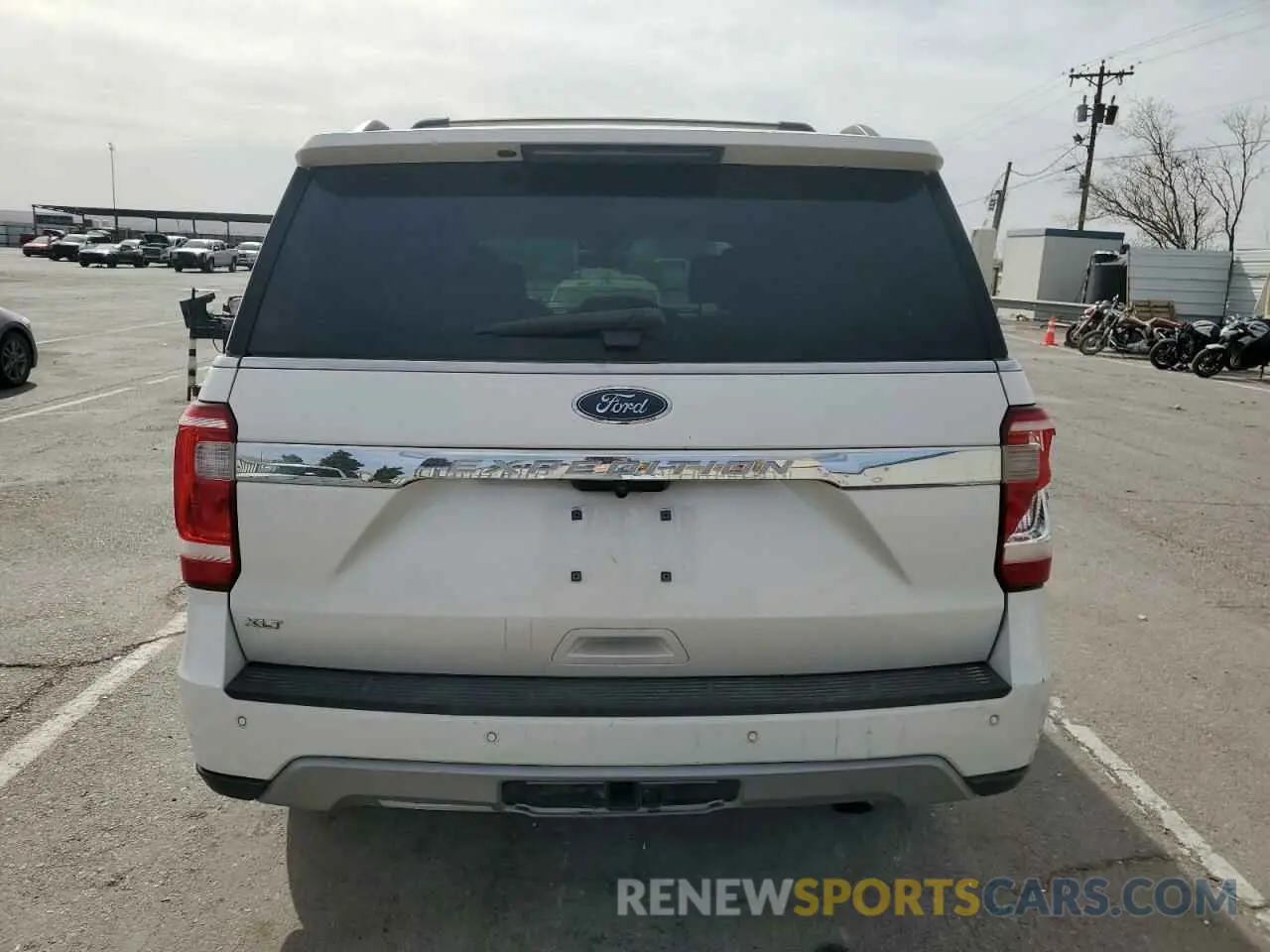 6 Photograph of a damaged car 1FMJU1HT1KEA17386 FORD EXPEDITION 2019