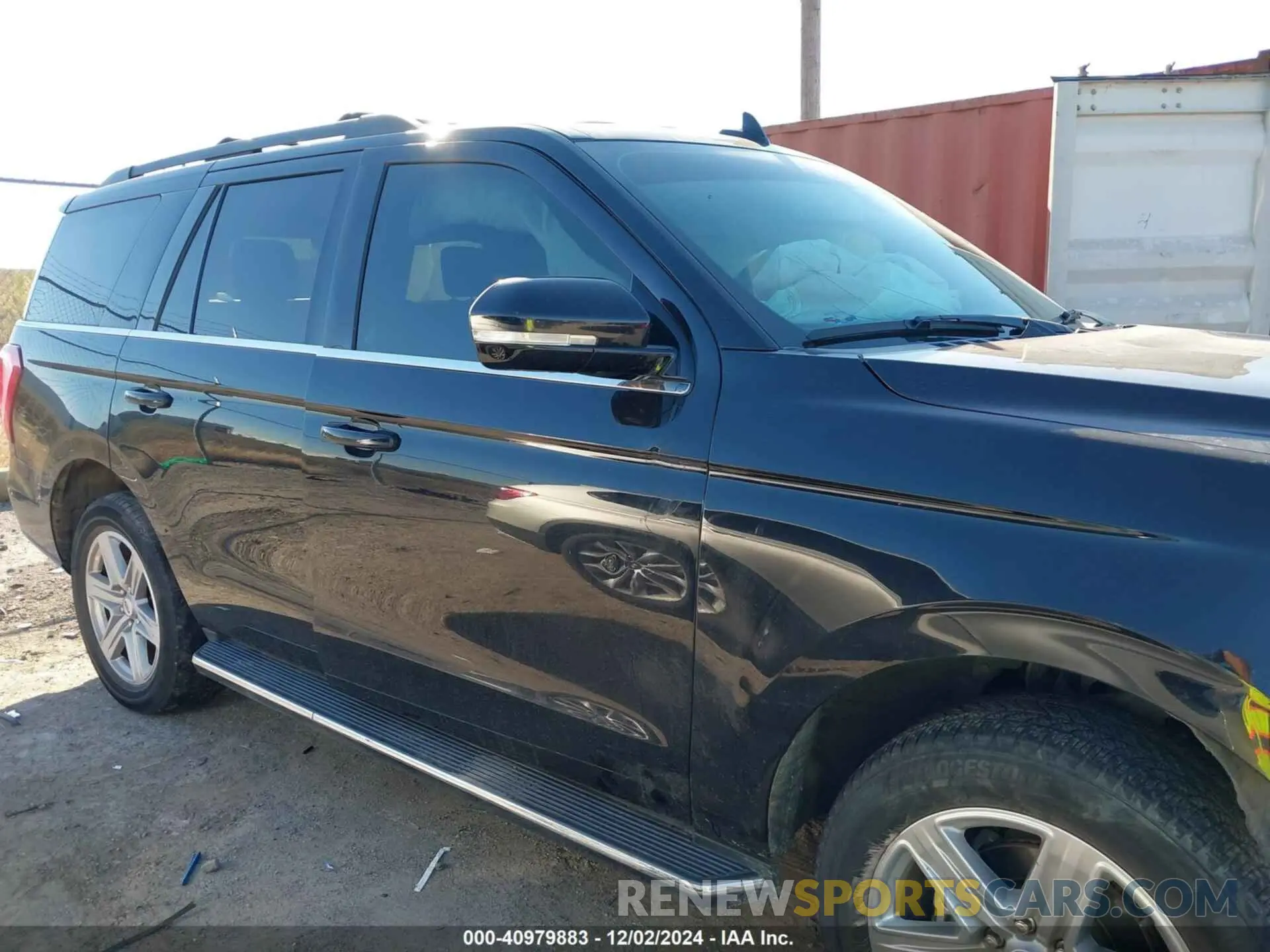13 Photograph of a damaged car 1FMJU1HT3KEA73359 FORD EXPEDITION 2019