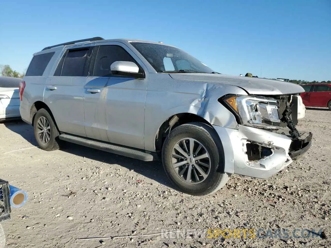 4 Photograph of a damaged car 1FMJU1HT4KEA62046 FORD EXPEDITION 2019
