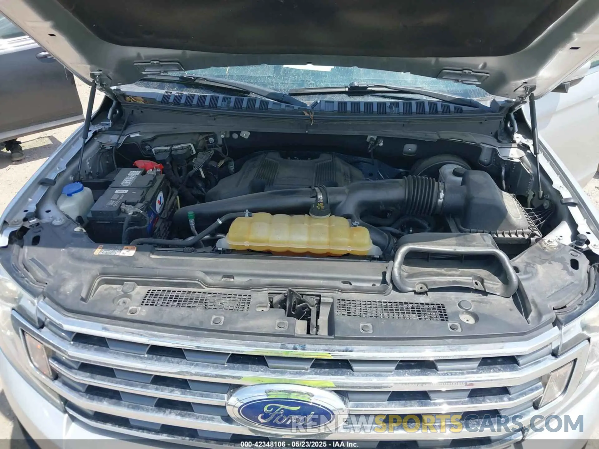 10 Photograph of a damaged car 1FMJU1HTXKEA16110 FORD EXPEDITION 2019