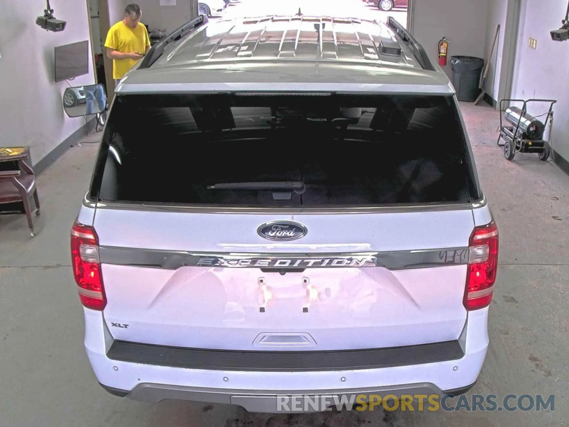 25 Photograph of a damaged car 1FMJU1JT0KEA88556 FORD EXPEDITION 2019