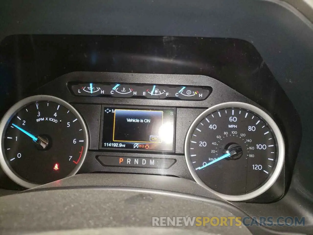9 Photograph of a damaged car 1FMJU1JT9KEA36388 FORD EXPEDITION 2019