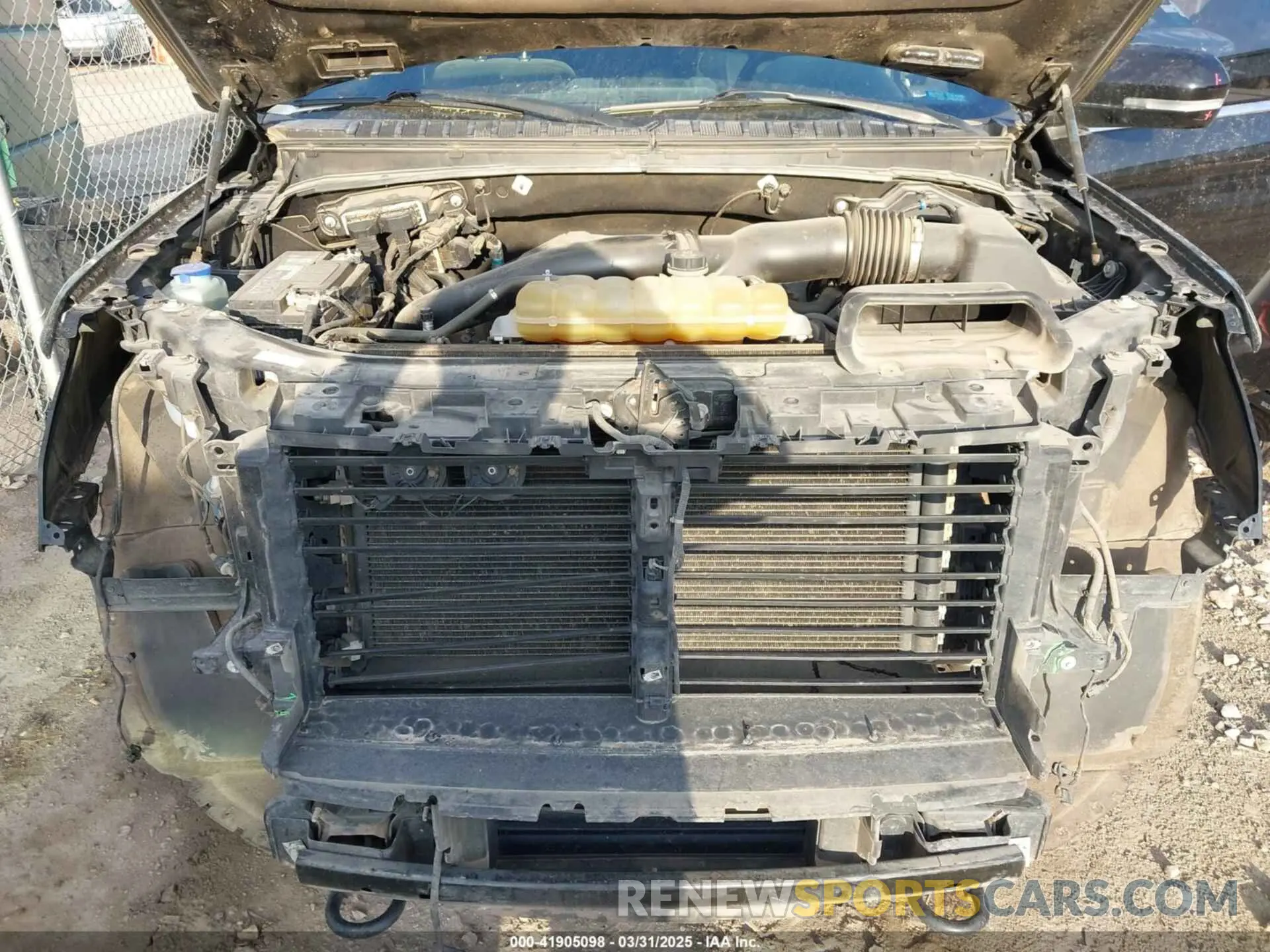 10 Photograph of a damaged car 1FMJU1JTXKEA30678 FORD EXPEDITION 2019