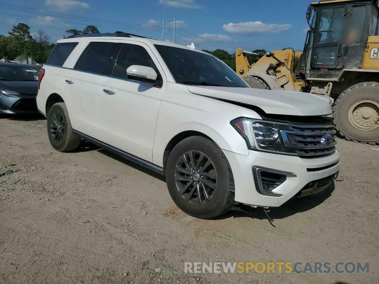 4 Photograph of a damaged car 1FMJU1KT6KEA84817 FORD EXPEDITION 2019