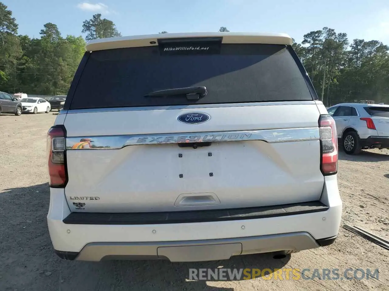 6 Photograph of a damaged car 1FMJU1KT6KEA84817 FORD EXPEDITION 2019