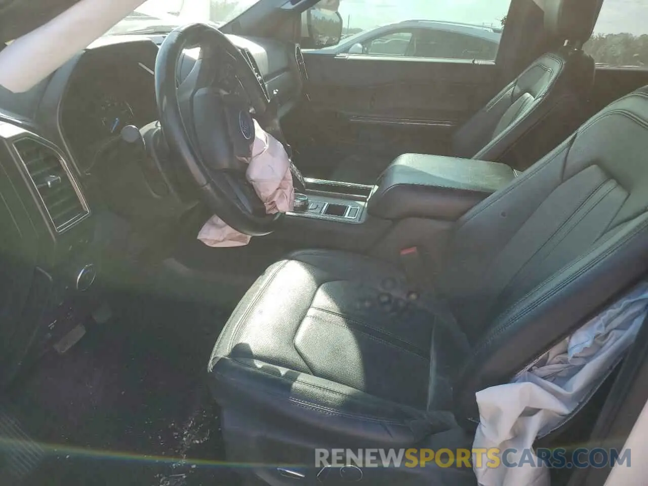 7 Photograph of a damaged car 1FMJU1KT6KEA84817 FORD EXPEDITION 2019