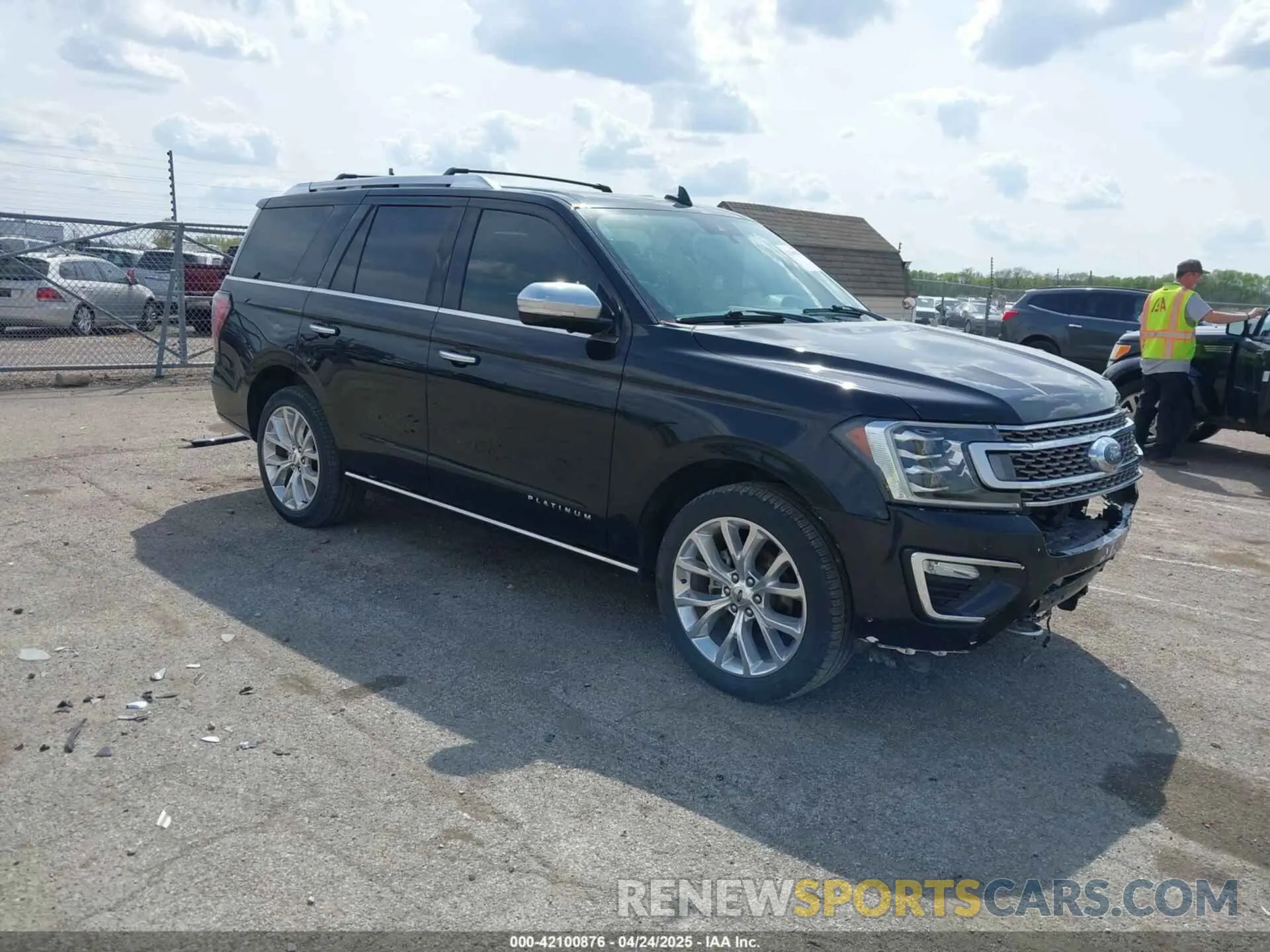 1 Photograph of a damaged car 1FMJU1MT2KEA09318 FORD EXPEDITION 2019