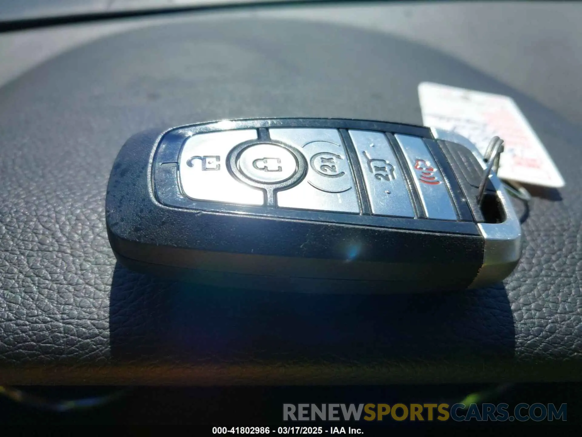 11 Photograph of a damaged car 1FMJU1MT6KEA52494 FORD EXPEDITION 2019